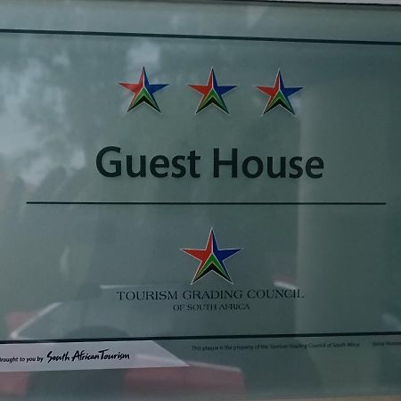 Lala Poa Guest House Klerksdorp Eksteriør bilde