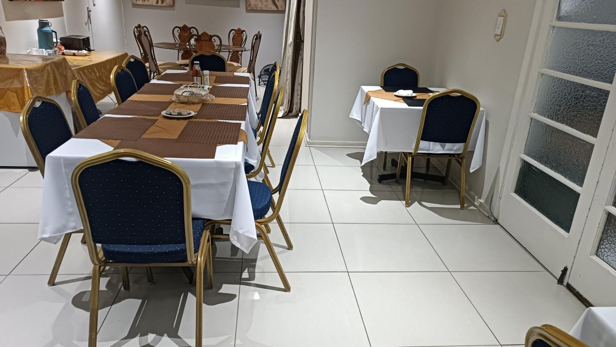 Lala Poa Guest House Klerksdorp Eksteriør bilde
